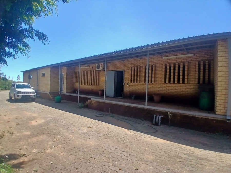 To Let Commercial Property for Rent in Tlhabane North West